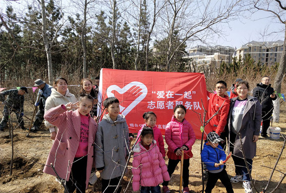 當(dāng)雷鋒月和植樹節(jié)相遇——相約春天，播種綠色，志愿精神薪火傳